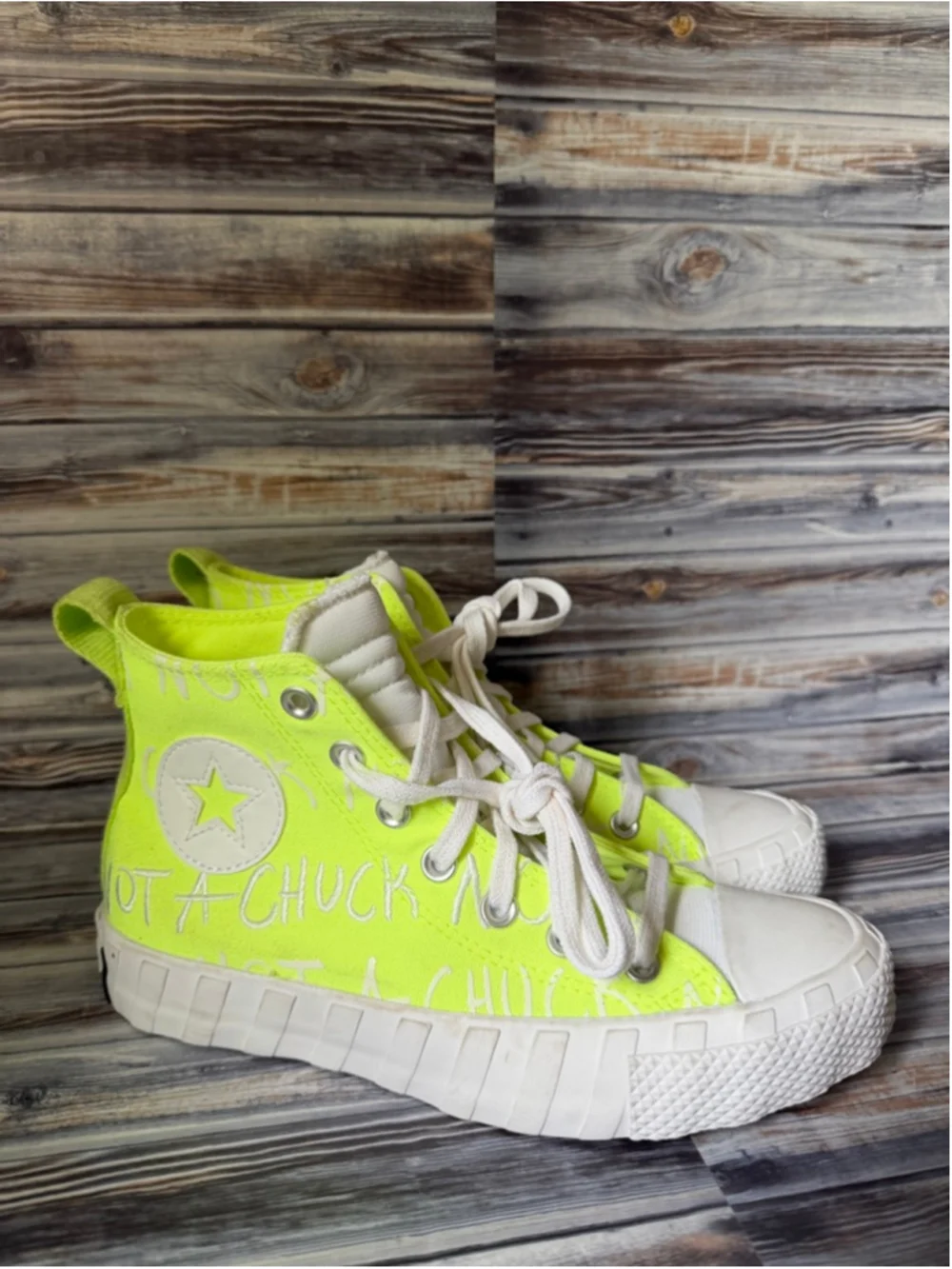Converse UNT1TL3D High Not A Chuck Volt youth Sneaker Size 5 Hi vis green